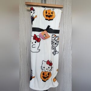 Hello Kitty Halloween Blanket